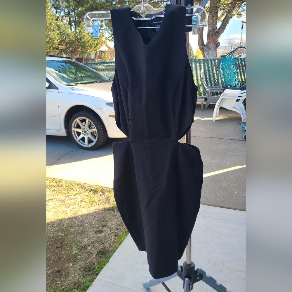 French Connection Black Cutout Mini-Dress Edie Light S/LSS V Neck Dress Size 6
